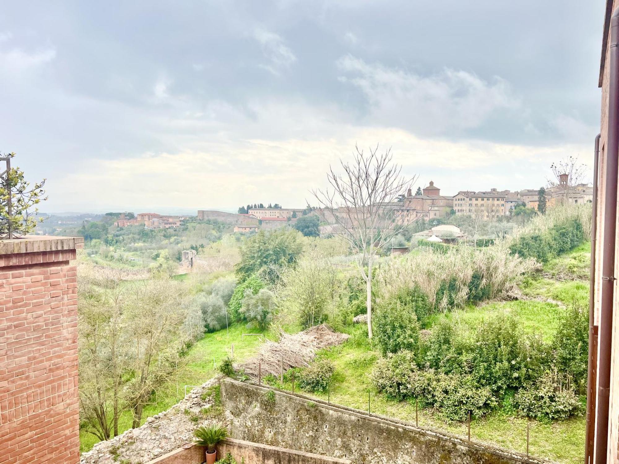 Provenzano Top Floor Siena Exterior photo